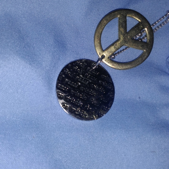 Peace necklace - Picture 4 of 5
